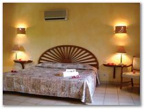 villa_bedroom2.jpg